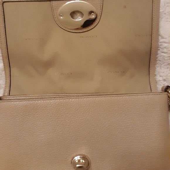 Coach Bag - Picture 6 of 10